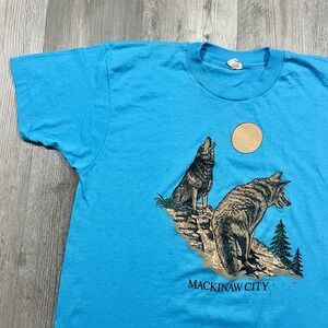 Vintage 80s Wolf Mackinaw City Michigan Size Large Animal Nature Wildlife Tshirt